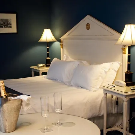Mazarin Hotel