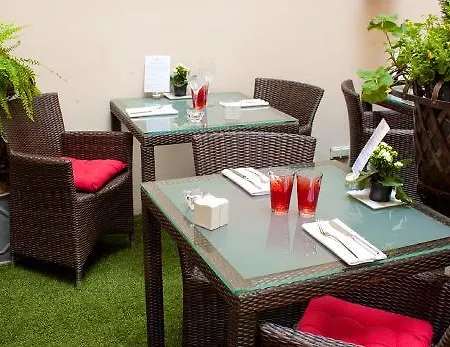 Mazarin Hotel 4*