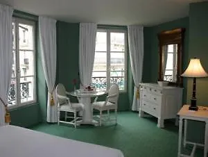 Mazarin Hotel